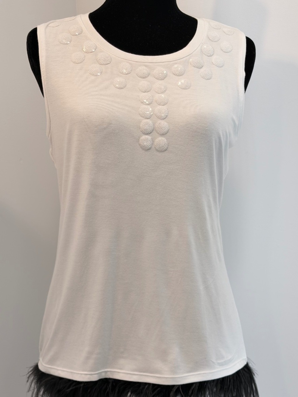 EUC Alfani White Tank with Circular Embellishments Size Petite Small